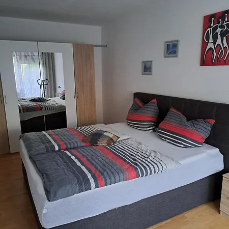 Wasgauer Felsen Und Seenland Apartment *